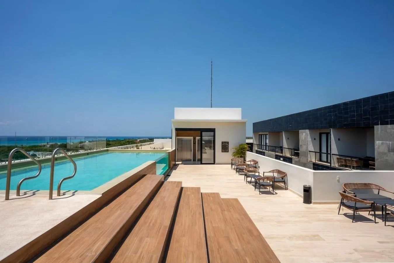 Musa Del Carmen- Modern 5Th Avenue Apt W/ Rooftop Playa del Carmen