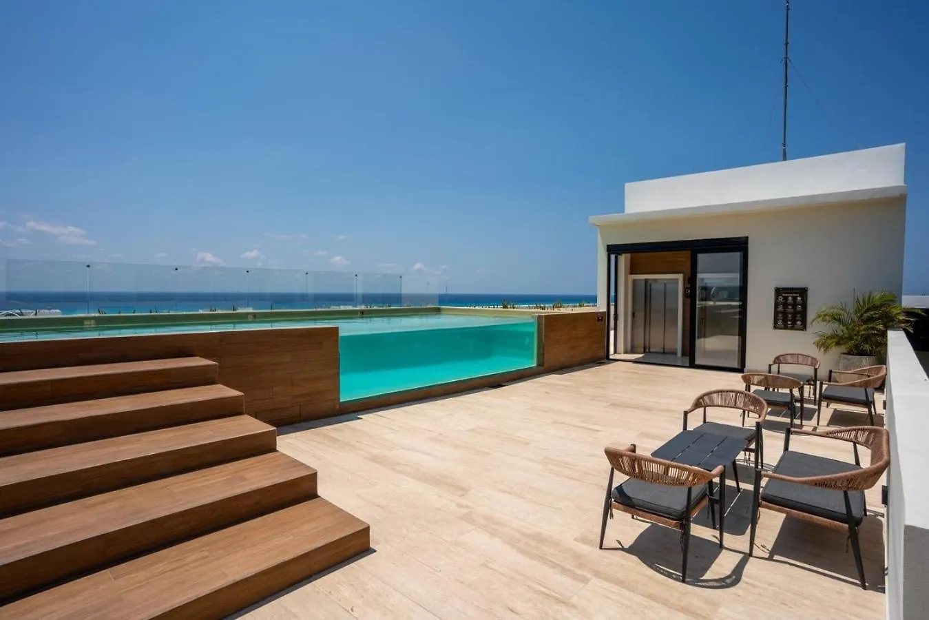 Musa Del Carmen- Modern 5Th Avenue Apt W/ Rooftop location